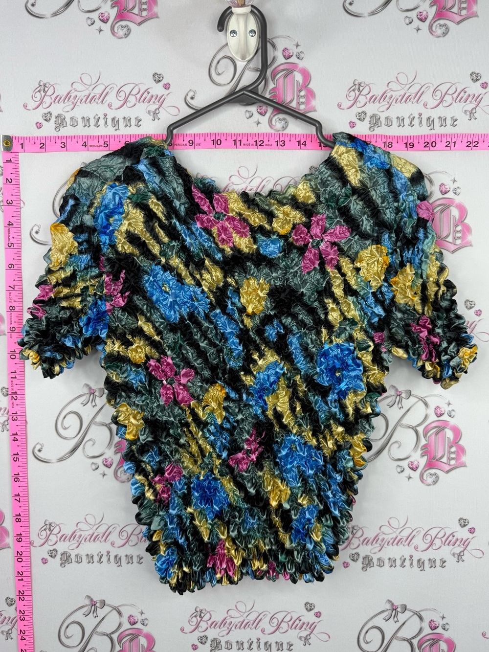 F.C Bubble shirt y2k Crinkled Floral Short Sleeve Top in Black Multicolor